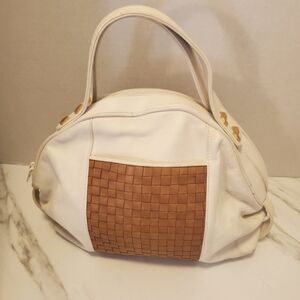 New Ivory Leather With Brown Woven Shoulderbag By Lisette